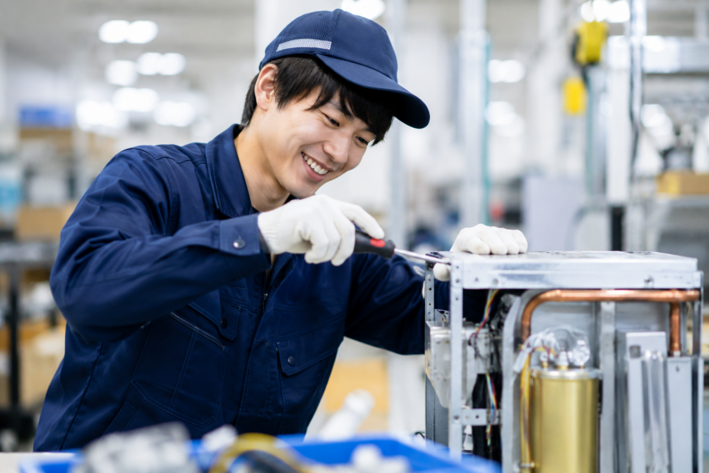 長岡市栃尾｜組み立て作業業務【派遣】シンプルな組立作業だから未経験でも安心スタート♪土日祝休み！
